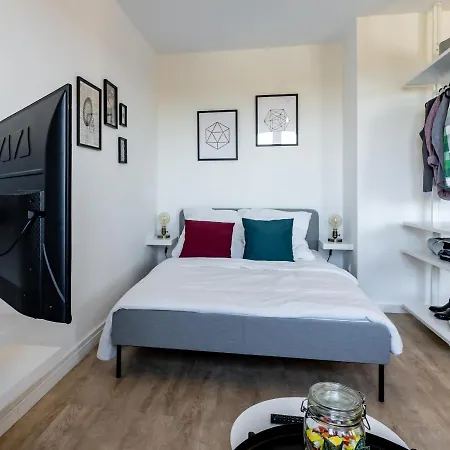 Marvlex #1 - Studio Mit Wifi Und Netflix Celle Buitenkant foto